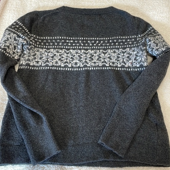 Loft Snowflake Pullover Top Small - Picture 5 of 7